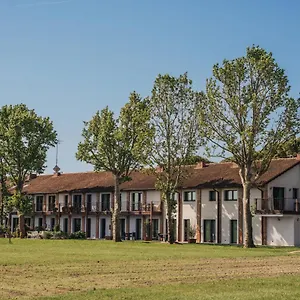 Aparthotel Residenze Di La' Dal Fiume